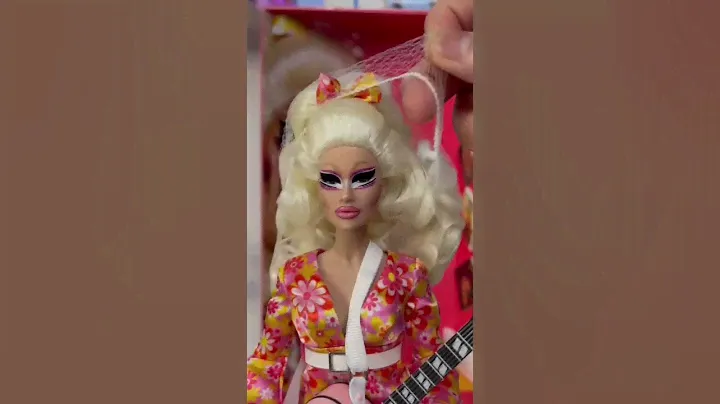 Unboxing Trixie Doll by Integrity Toys