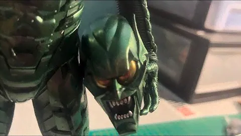 Hot Toys Green Goblin DELUXE 1/6 Figure from Spiderman: No Way Home MMS631