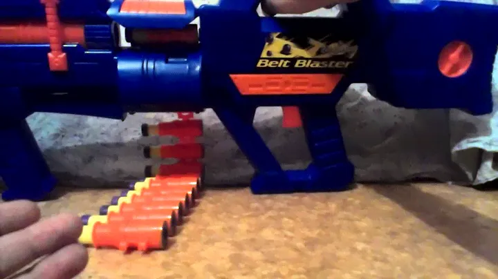 Обзор на полуавтоматический бластер пулемет Buzz bee toys Belt blaster