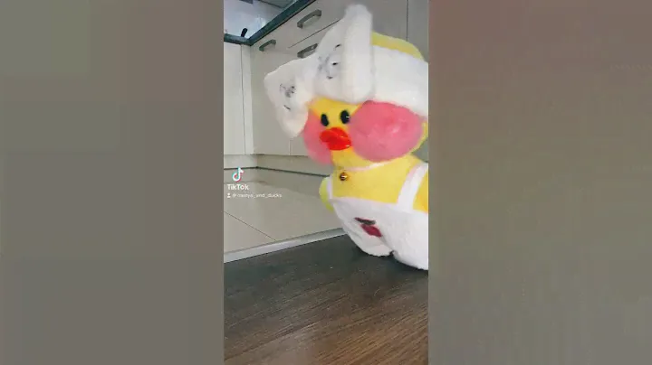 ЛАЛАФАНФАН УТОЧКА МИЛКА РАСПАКОВКА ПОСЫЛКИ ДЛЯ УТКИ #лалафанфан #duck #tiktok #уточка  #lalafanfan