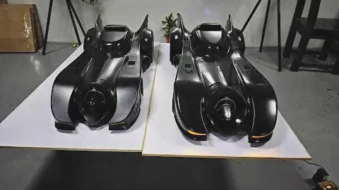 Jazzinc & Hot Toys 89 Batmobile Comparison Reaction