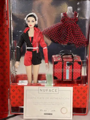 A FASHIONABLE LEGACY Integrity Toys Violaine Perrin NUFace WClub 2020 NRFB Set.