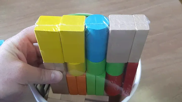 Конструктор из деревянных кубиков New Classic Toys 10813