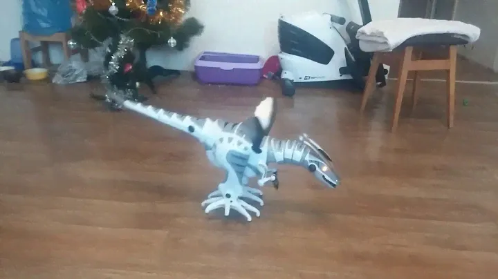 Робот динозавр робораптор (Roboraptor Wow Wee) и дети