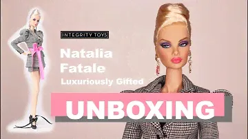 Fashion Royalty Natalia Fatale Doll Luxuriously Gifted I Integrity Toys