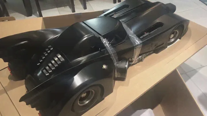 Hot Toys MMS170 BATMAN: BATMOBILE 1989 1:6 Scale Collectible Unboxing