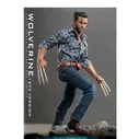 Фигурка Росомаха "Дни минувшего будущего" Wolverine от Hot Toys